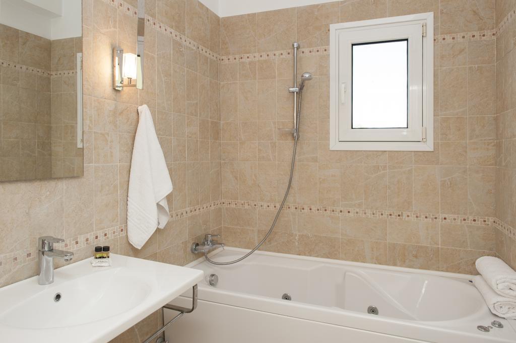 Casa Bianca Villa Kanali  Room photo